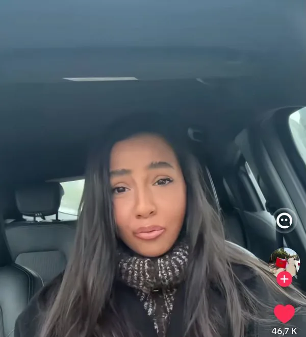 Créatrice TikTok en voiture avant une dégustation Frutz